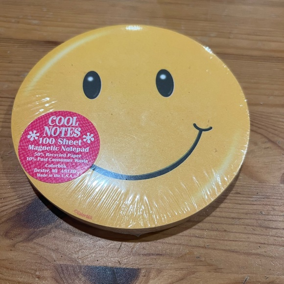 Office | Smiley Face Magnetic Notepad | Poshmark